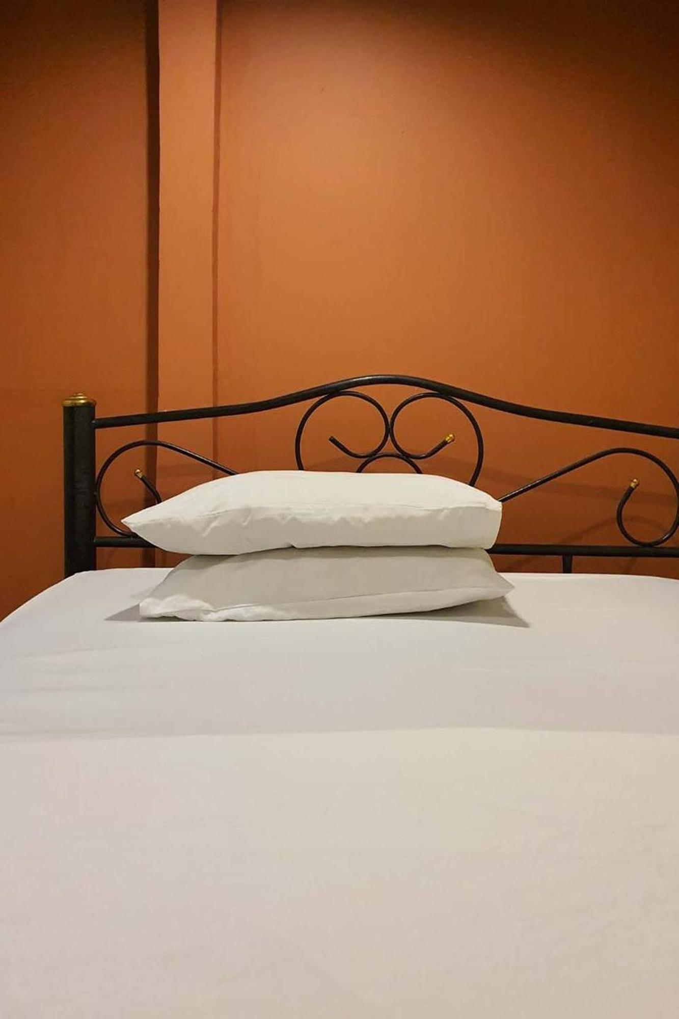 Freesia Saladaeng Silom Apartments Бангкок Экстерьер фото
