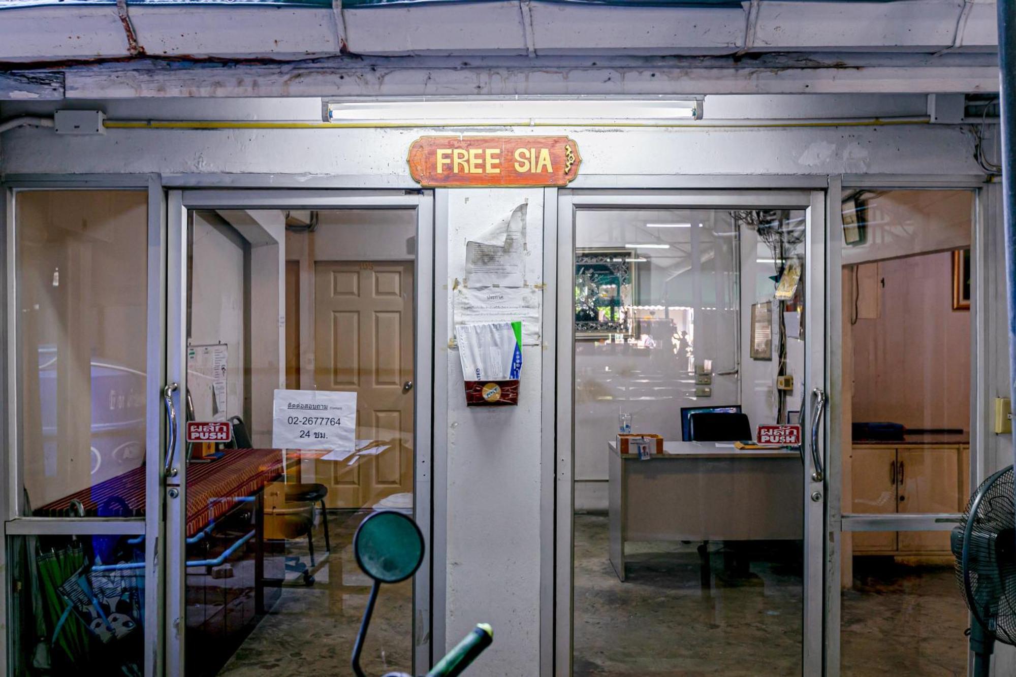 Freesia Saladaeng Silom Apartments Бангкок Экстерьер фото