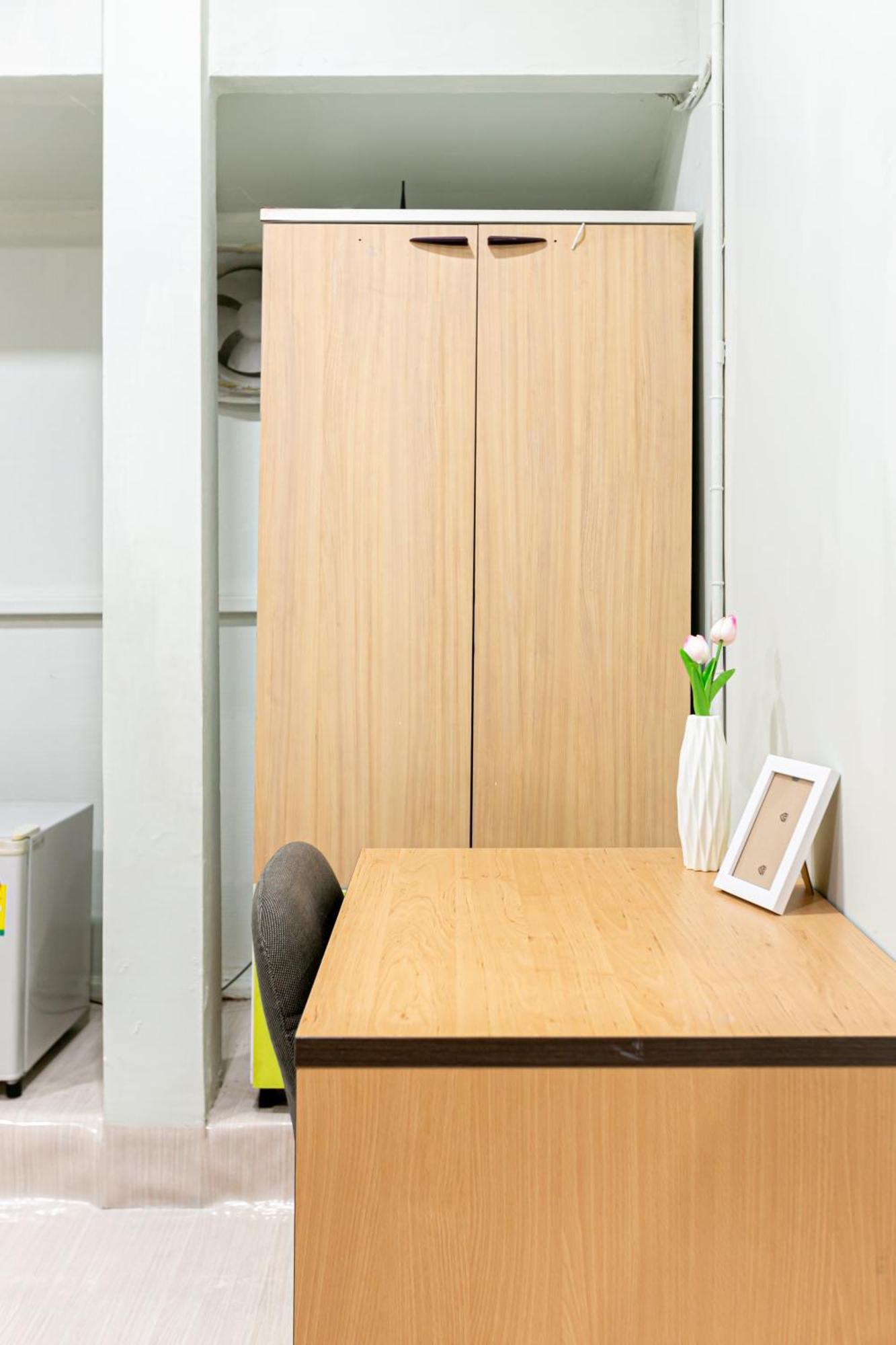 Freesia Saladaeng Silom Apartments Бангкок Экстерьер фото